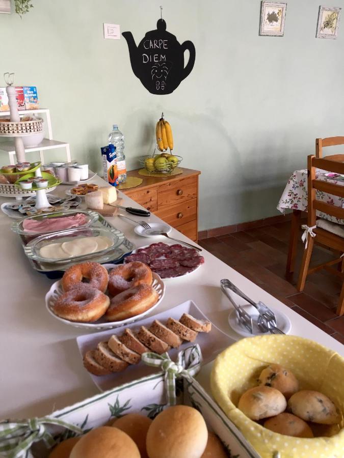Bed & Breakfast Carpe Diem โซลเฟริโน ภายนอก รูปภาพ